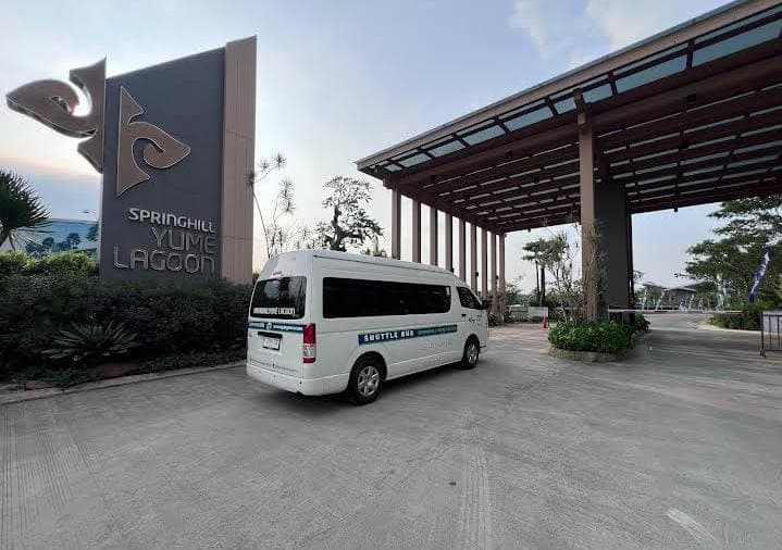 Shuttle Bus