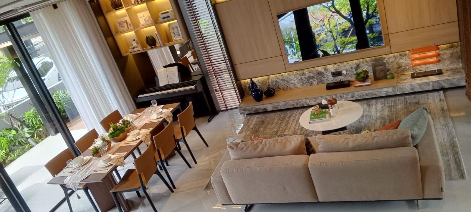 Interior Modern Springhill